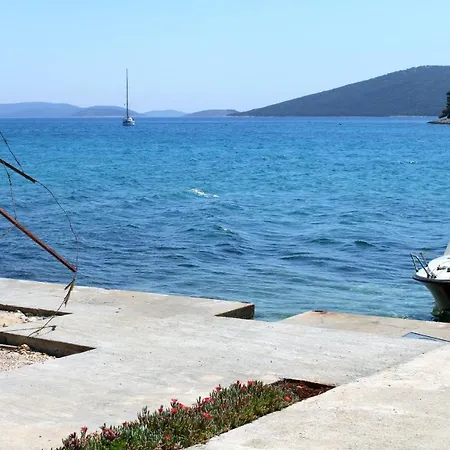 Appartement By The Sea Brgulje, - 13318 Molat