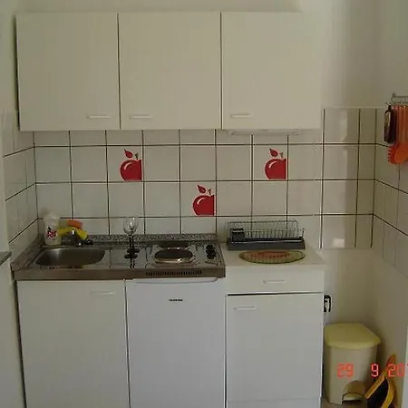 By The Sea Brgulje, - 13318 * Molat